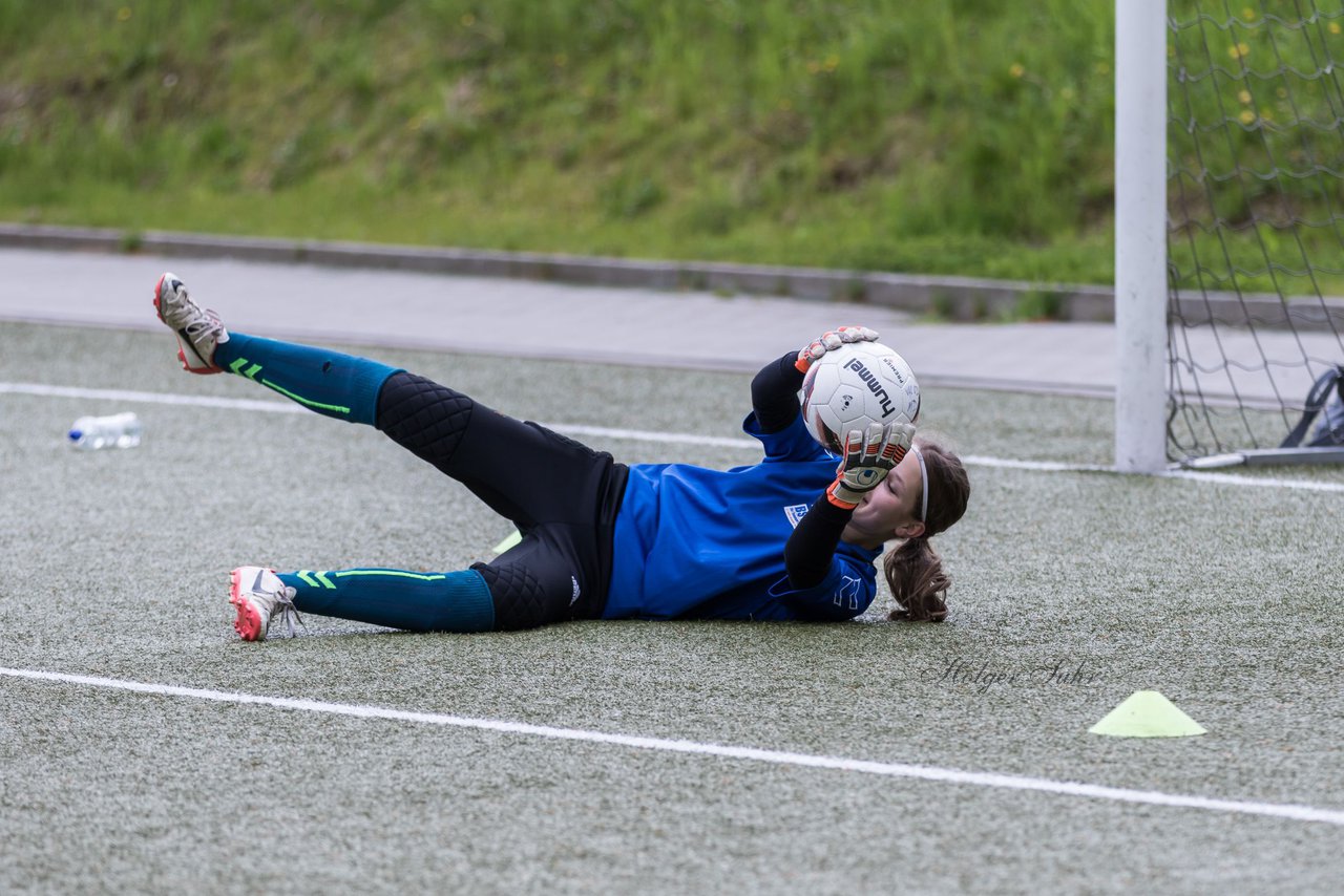 Bild 78 - B-Juniorinnen Pokalfinale VfL Oldesloe - Holstein Kiel : Ergebnis: 0:6